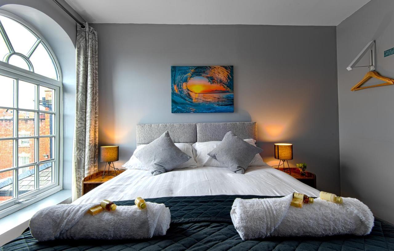 The Penthouse Gathering - Town Centre - Sleeps Up To 16 Apartment